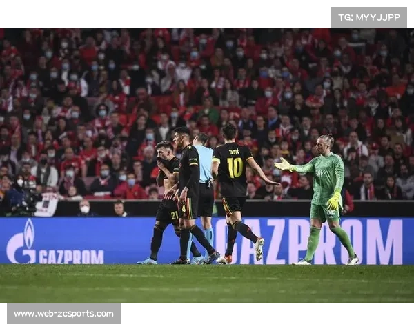 本菲卡欧冠形势严峻 下轮对阵阿贾克斯迎战关键时刻